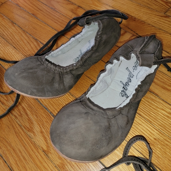 Free People Ballet Flats - Picture 4 of 12
